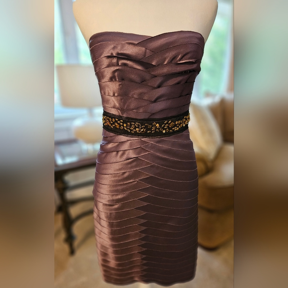 BCBGMAXAZRIA NWT MSRP $ 298  Size 0 Strapless Purple Cocktail Dress Beaded Waist